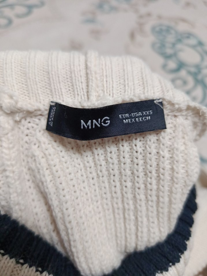 Boğazlı Beyaz Triko Kadın Kazak - Görsel 4