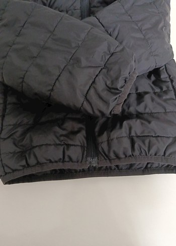 Kapüşonlu Siyah Erkek Çocuk Mont - Görsel 4