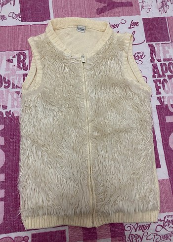 Beyaz Kürklü Kolsuz Kız çocuk Yelek - Görsel 2
