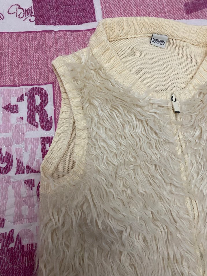 Beyaz Kürklü Kolsuz Kız çocuk Yelek - Görsel 5