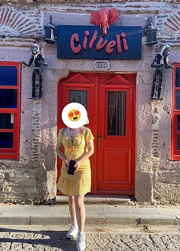 Sarı elbise