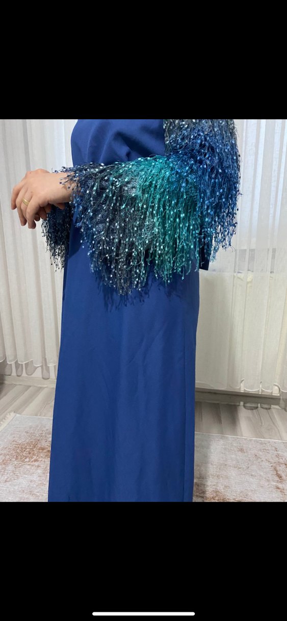 Püsküllü Uzun Kollu Mavi Tesettür Elbise - Görsel 2
