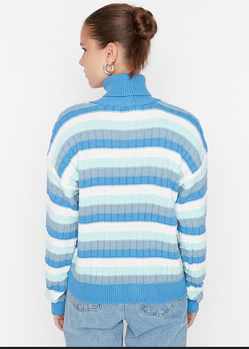 Mavi Çizgili Boğazlı Örgü Kadın Kazak - Görsel 5