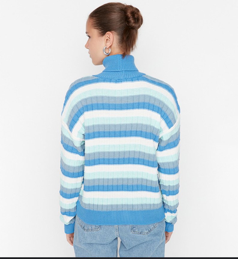 Mavi Çizgili Boğazlı Örgü Kadın Kazak - Görsel 5