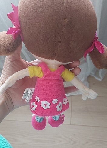 Niloya Niloya