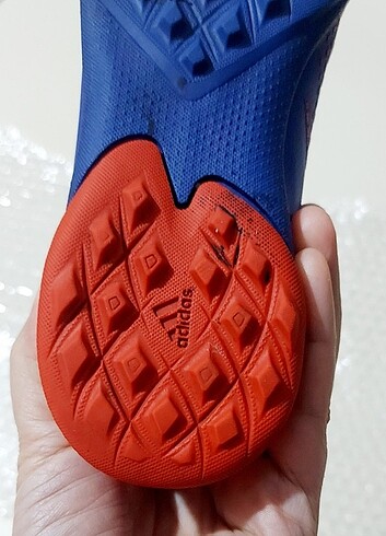 31 Beden mavi Renk Adidas çocuk halı saha