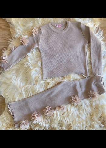 Çiçek Detaylı Renkli Kız Bebek Triko Takım - Görsel 2