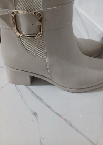 Bej Deri Tokalı Kadın Bot - Görsel 2