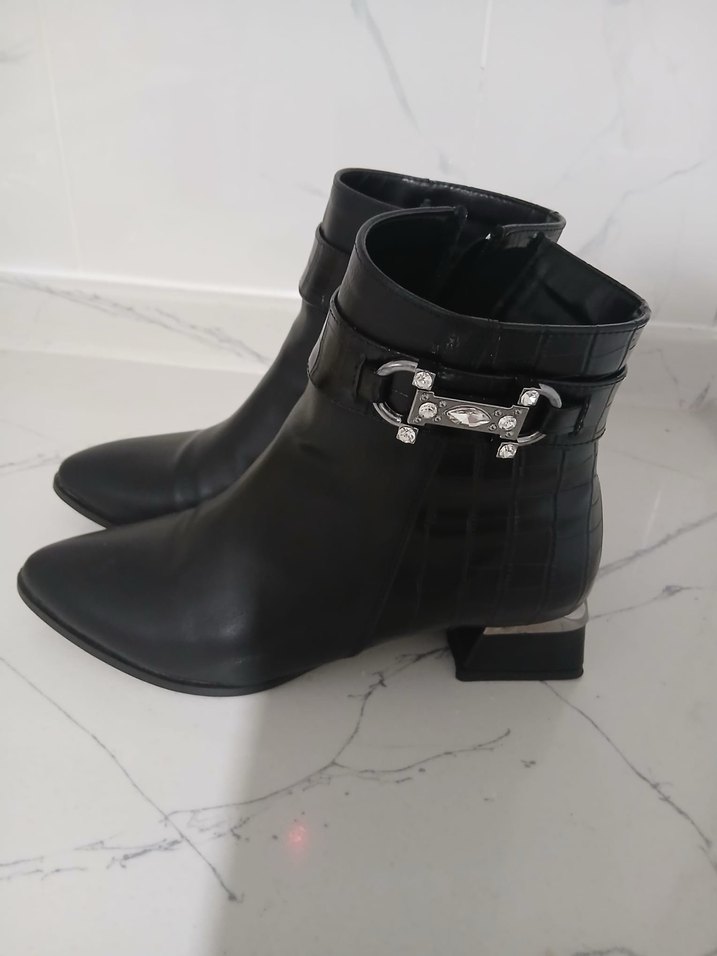 Bej Deri Tokalı Kadın Bot - Görsel 5