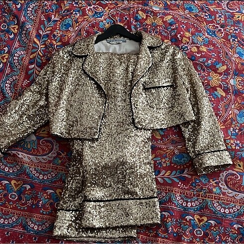 in mood for love pullu takım