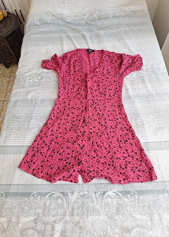Pembe Düğmeli Kısa Kollu Tulum