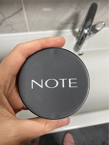 Note Note transparan pudra