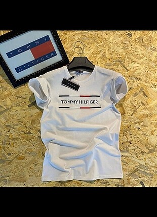 Tommy hilfiger tshirt
