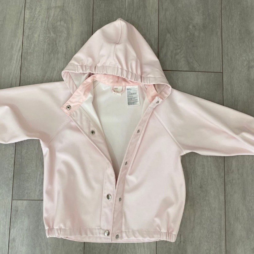 Düğmeli Pembe Kız Çocuk Yağmurluk - Görsel 2