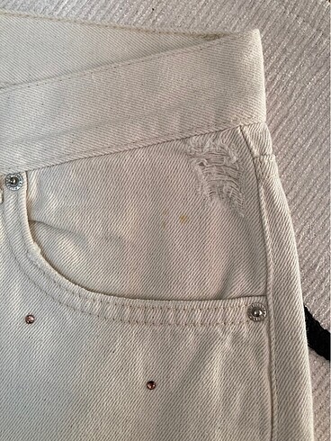 28 Beden beyaz Renk Pull&bear mon jean
