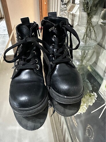 Siyah bot - Görsel 5