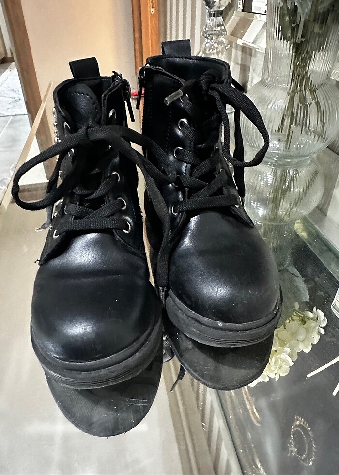 Siyah bot - Görsel 5