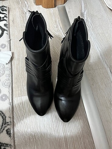 Zara bot