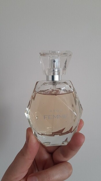 Avon femme