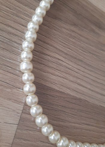American Vintage Beyaz Boncuklu Midi Kolye