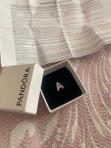 Pandora A harfi charm
