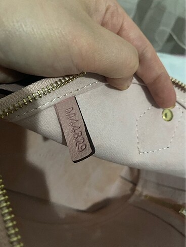 Beden pembe Renk Louis vuitton çanta