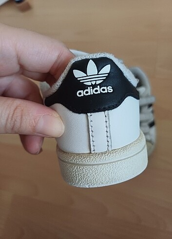 26 Beden beyaz Renk Çocuk adidas spor ayakkabısı