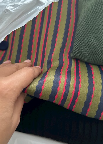 Beden Çok Renkli Desensiz Battaniye