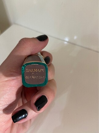 Beden kahverengi Renk Loreal Balmain Ruj