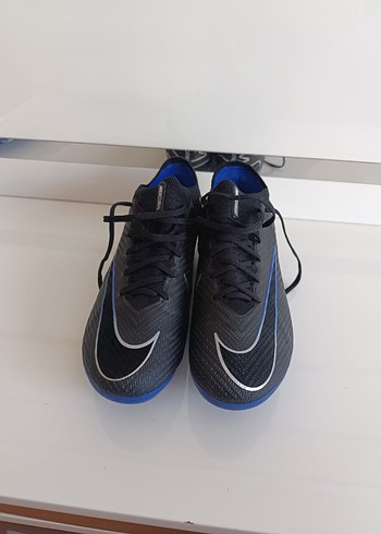 Nıke Gri Erkek Halı Saha Bağcıklı Krampon - Görsel 2