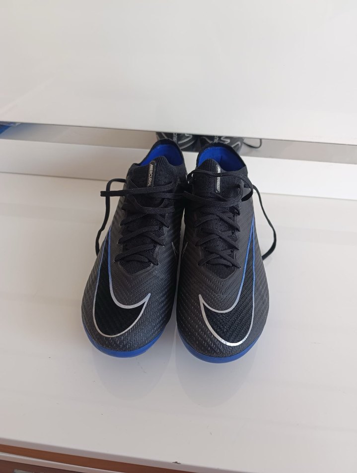 Nıke Gri Erkek Halı Saha Bağcıklı Krampon - Görsel 2