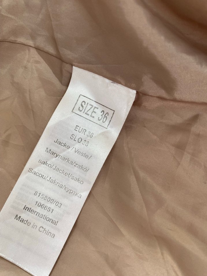 Bej Kadın Kapüşonlu Mont - Görsel 3