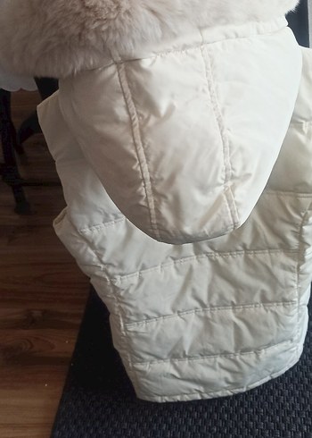 Kürk Detaylı Beyaz Kadın Yelek - Görsel 5