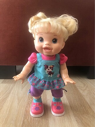 Hasbro Baby alive yürüyen bebeğim
