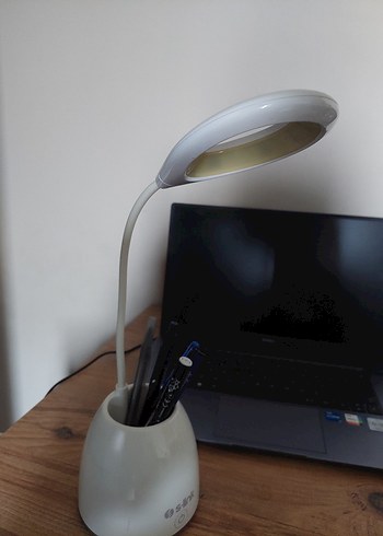 Beyaz LED Masa Lambası ve Kalemlik - Görsel 2