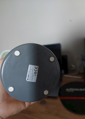 Beyaz LED Masa Lambası ve Kalemlik - Görsel 4