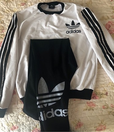 Adidas taytlı takım