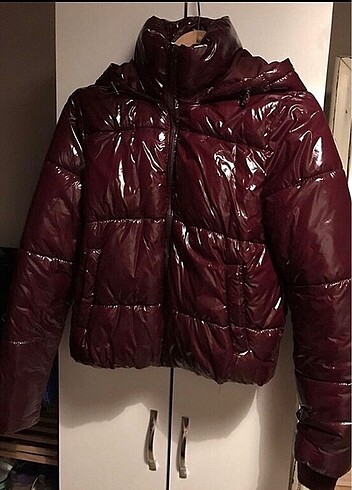 BERSHKA BORDO RUGAN MONT