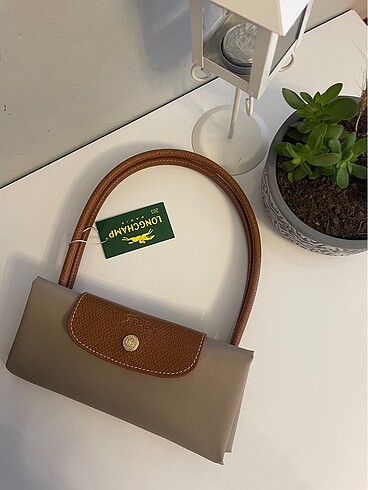 Longchamp orta boy bej rengi
