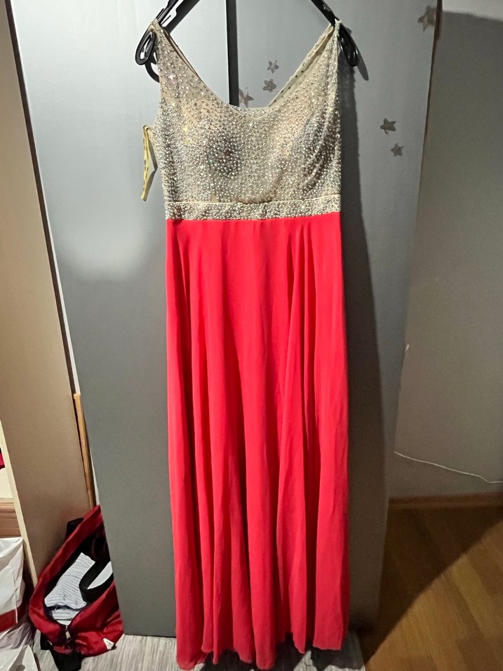 Kırmızı Uzun Drapeli Abiye - Görsel 2