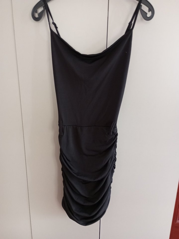 Siyah Piliseli elbise - Görsel 2