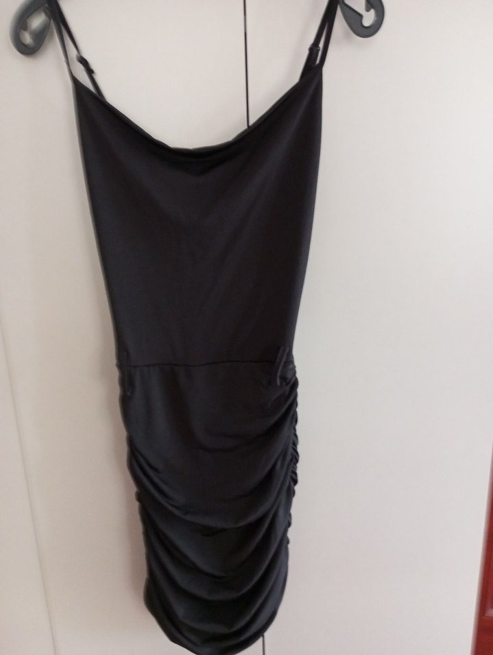 Siyah Piliseli elbise - Görsel 3