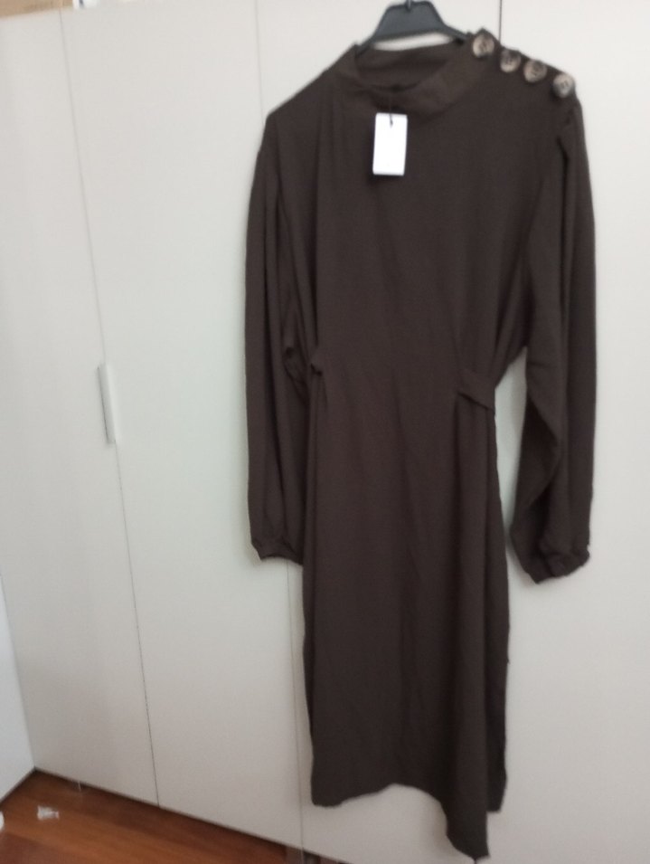 Düğmeli Koyu Kahverengi Uzun tesettür tunik - Görsel 3