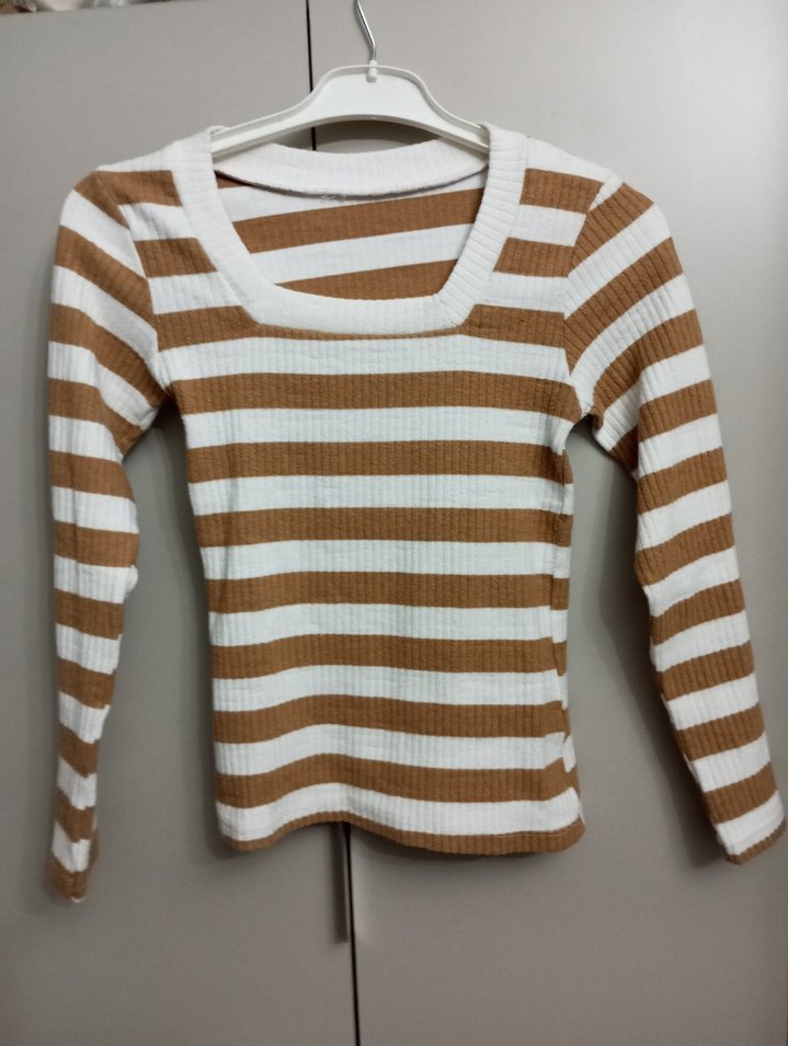 Bej Çizgili Uzun Kollu Triko Kadın Kazak - Görsel 2