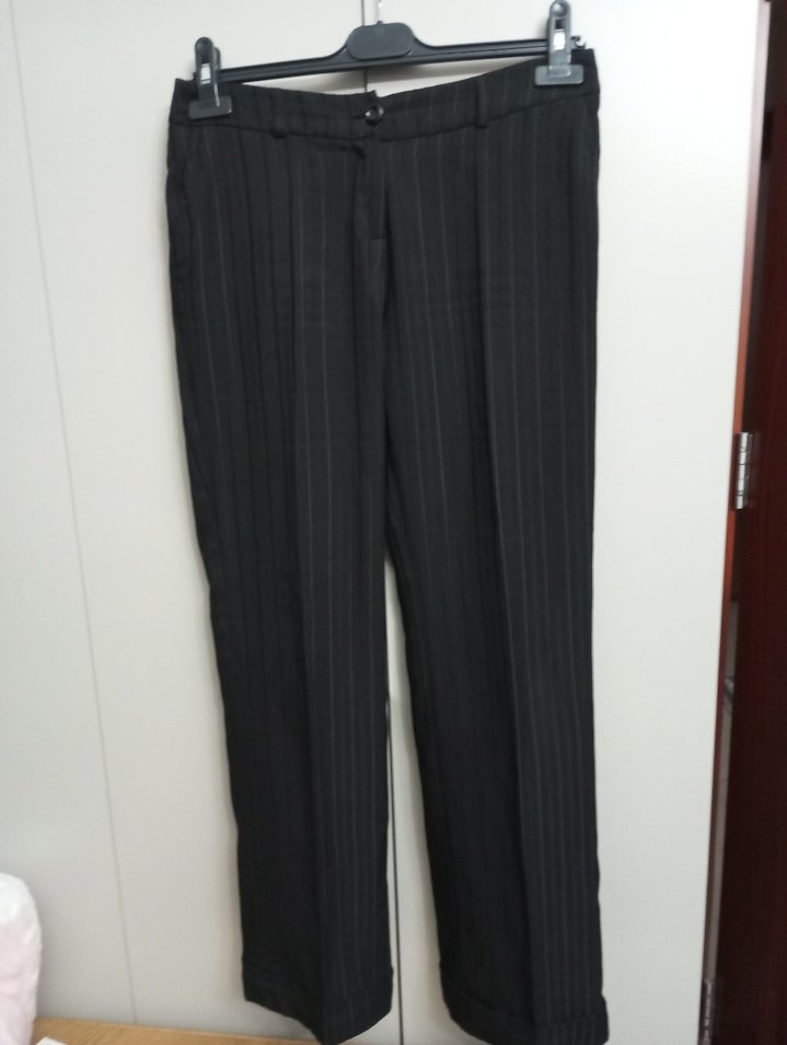 siyah Çizgili Pilili Kadın Kumaş Pantolon - Görsel 4