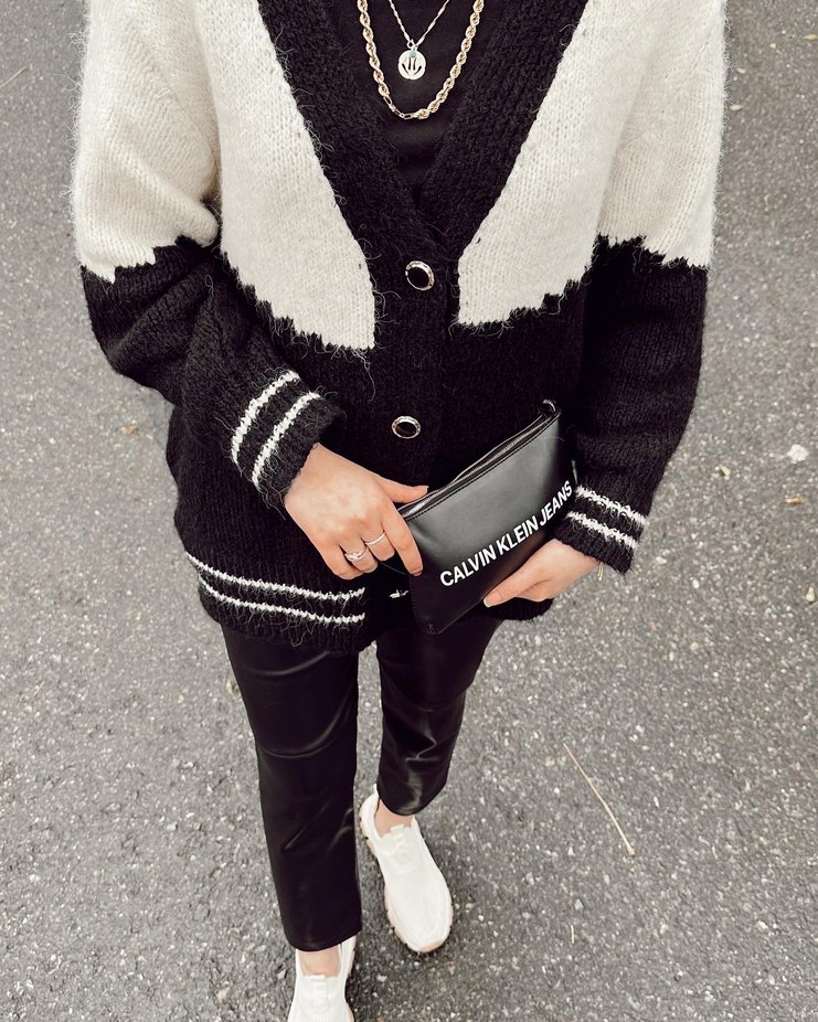 Siyah Beyaz Zebra Desenli Örgü Hırka - Görsel 3