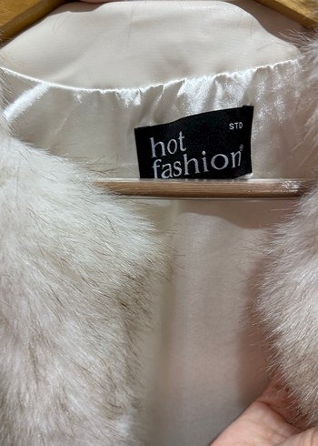 Kadın Beyaz Kısa Suni Kürk Mont - Görsel 6