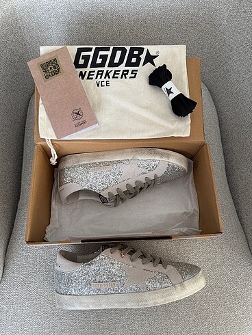 Golden goose