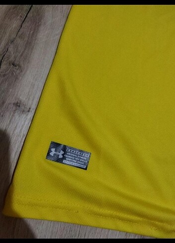 xxl Beden sarı Renk Under armour tişört
