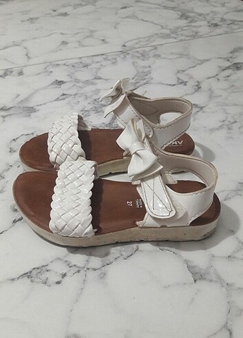 27 Beden Kız Çocuk Sandalet